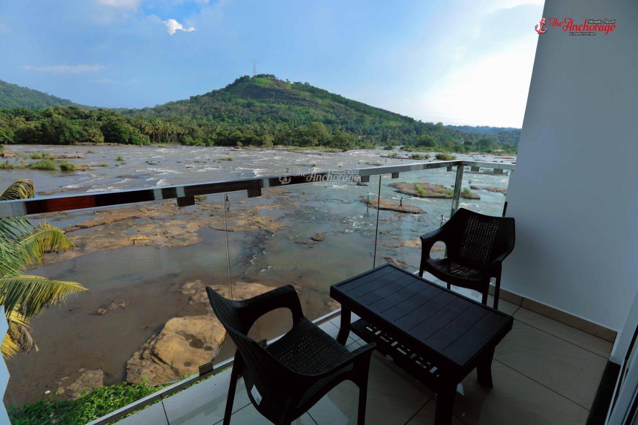 The Anchorage Athirapilly Resort Athirappilly Exterior photo